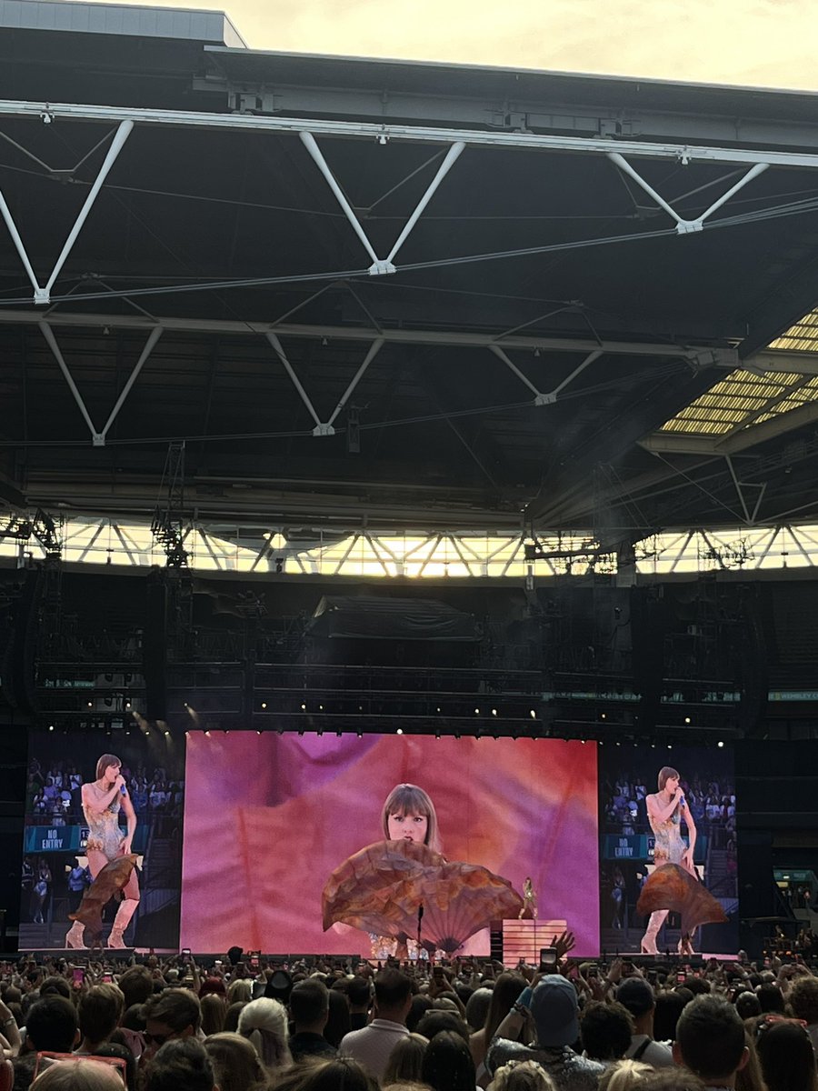 amy james. tweet media