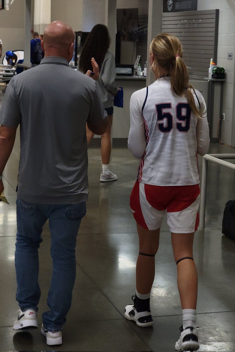 CghrMedia's tweet photo. 🏀 #CGHRMedia

#BlueStar30 | @BlueStarBB 

#BlueStarAllAmerican Camp has produced many players that have been added to the @BlueStar30s List....

2030 - 5'9" - Guard - @ClaireStoops - Joins the list this year....

@risingbluestar1

#DaFuture

#CarolinaGirlsHoopsReport https://t.co/cMzOyC91mu