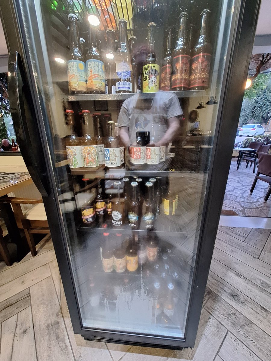 PhilHurley72's tweet photo. @WeAreCraftRep @Welshboy_Mark found my new local for the holiday.... has a craft beer fridge and local beer in tap https://t.co/RKnOq2vqqI