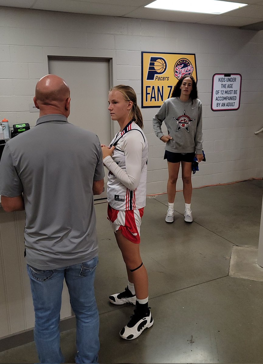 CghrMedia's tweet photo. 🏀 #CGHRMedia

#BlueStar30 | @BlueStarBB 

#BlueStarAllAmerican Camp has produced many players that have been added to the @BlueStar30s List....

2030 - 5'9" - Guard - @ClaireStoops - Joins the list this year....

@risingbluestar1

#DaFuture

#CarolinaGirlsHoopsReport https://t.co/cMzOyC91mu