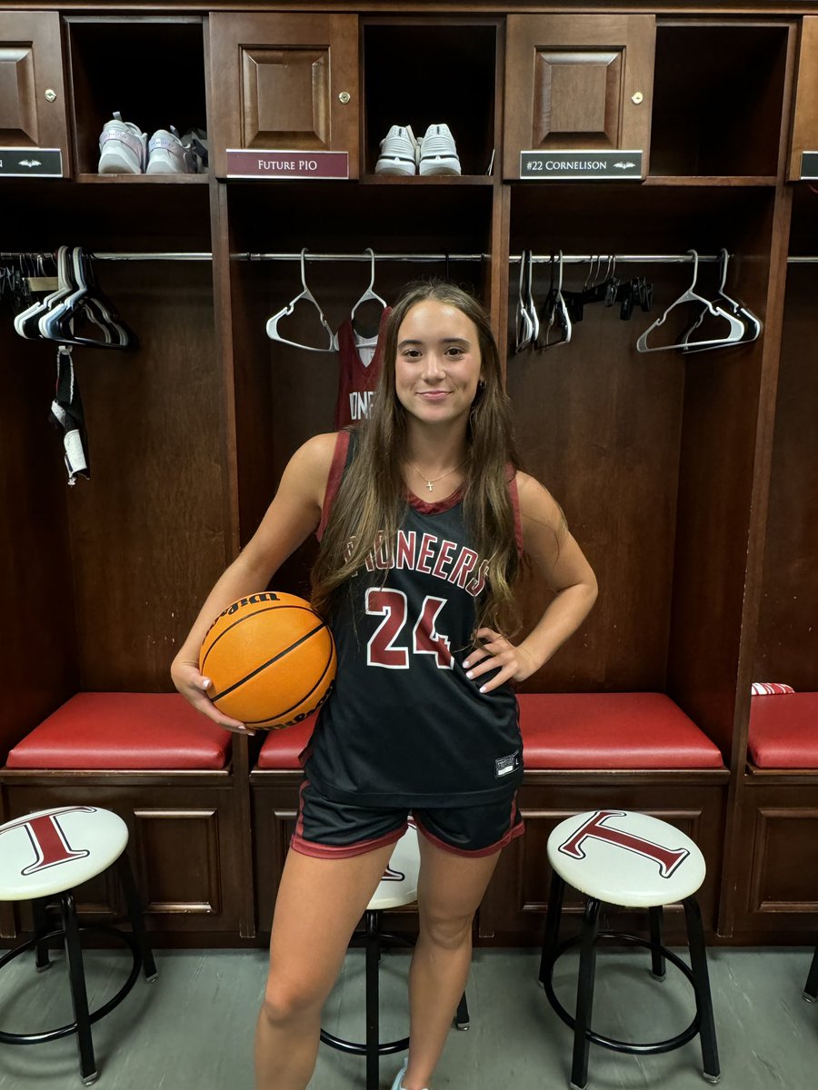Kam Barnitz (@kamrynbarnitz) on Twitter photo Thankful to have received an offer from <a href="/TUWBX/">Transylvania WBX</a> to play basketball at the college level! #pioneers π€β€οΈπ€ <a href="/hannahvarel/">Hannah Kline (Varel)</a> <a href="/LadyDragons/">Jon Buchanan</a> <a href="/Legends_Bball/">Legends U Basketball</a> <a href="/ALZimmer12/">AZ</a> Thankful to have received an offer from <a href="/TUWBX/">Transylvania WBX</a> to play basketball at the college level! #pioneers π€β€οΈπ€ <a href="/hannahvarel/">Hannah Kline (Varel)</a> <a href="/LadyDragons/">Jon Buchanan</a> <a href="/Legends_Bball/">Legends U Basketball</a> <a href="/ALZimmer12/">AZ</a>