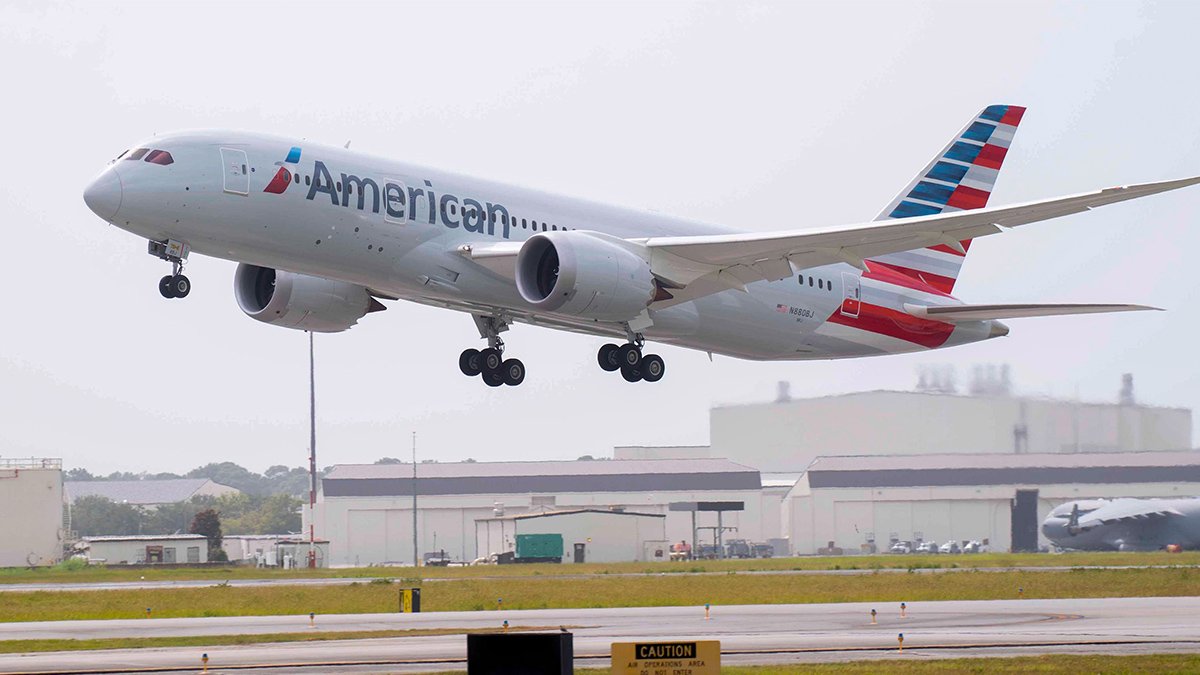 BREAKING:

American Airlines officially cancels all flights to Israel until April 2025.