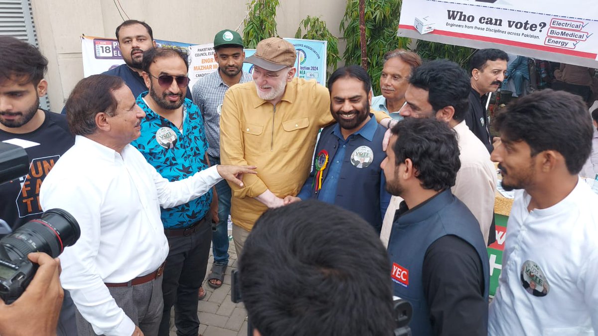 PegPakOfficial's tweet photo. Engr. Waseem Nazir visited  polling station in Lahore. Met Engineers and thanked for the overwhelming support and love.
.
.
.
 #EngrWaseemNazir #PegPak2024 https://t.co/imjBzERcYX