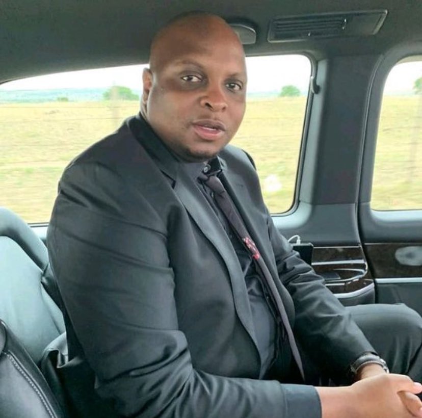 Nyathi_nsindane's tweet photo. He is lauded for being a thinker and intellect. But joining Zuma doesn't show that. He chose Zulu nationalism and ethnic tribalism. He will help MKP to advance Zulu kingdom, as Dr Hlophe once said. Floyd has  turned his back on being a  Fanonian and Sankarist. https://t.co/QKnzK8kgea