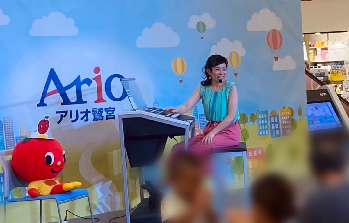 ikup_electone's tweet photo. 本日演奏をお聴き下さった皆さまありがとうございました。2階からは360度どこからでも見えるステージ!!
懐かしい友達や母校が同じという方、昭和楽器の生徒さん、一般のお客さまからお声掛けいただき今日は本当に色々な方とお話ができてうれしかったし、とにかくぷっぷるがステージによく映えてました https://t.co/l4tcSCZpxc