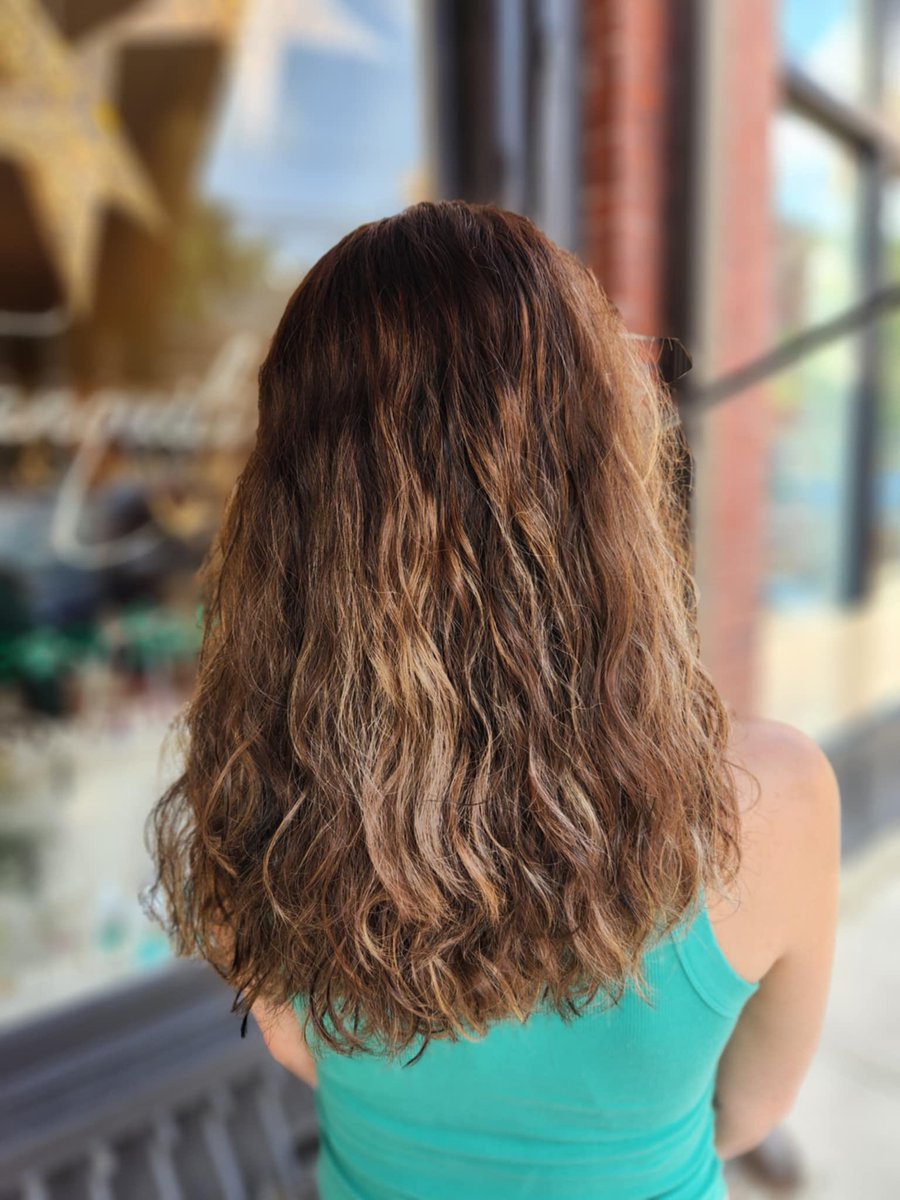 TranquilityNH's tweet photo. Remember Tess’s recent color correction? We mentioned that the end color was darker than desired, to allow for the porous hair to loose some pigment. Here’s the client now looking fabulous!

We’re including the prior post’s photos again for reference. https://t.co/lDPvrtA65Y