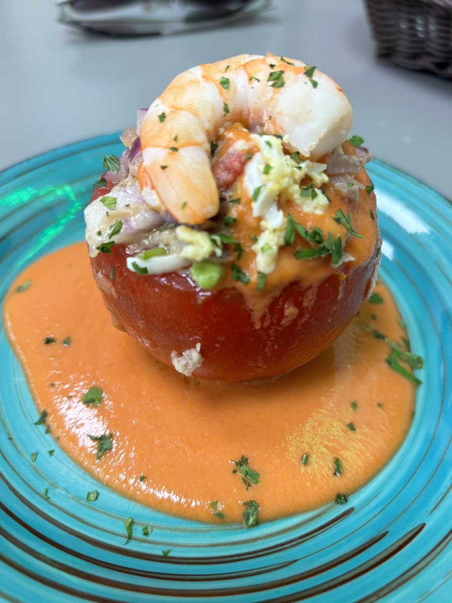 mariajesusruizg's tweet photo. Hoy visité @BarPappis y quedé impresionada con su carta. 🌟 La gastronomía de Huelva es un tesoro, y aquí logran capturar la esencia de nuestros sabores locales de manera deliciosa. 🍽️✨ Cada bocado es una celebración. 💖 #GastronomíaHuelva #Pappis #FoodLovers https://t.co/4W4WSBMqv0