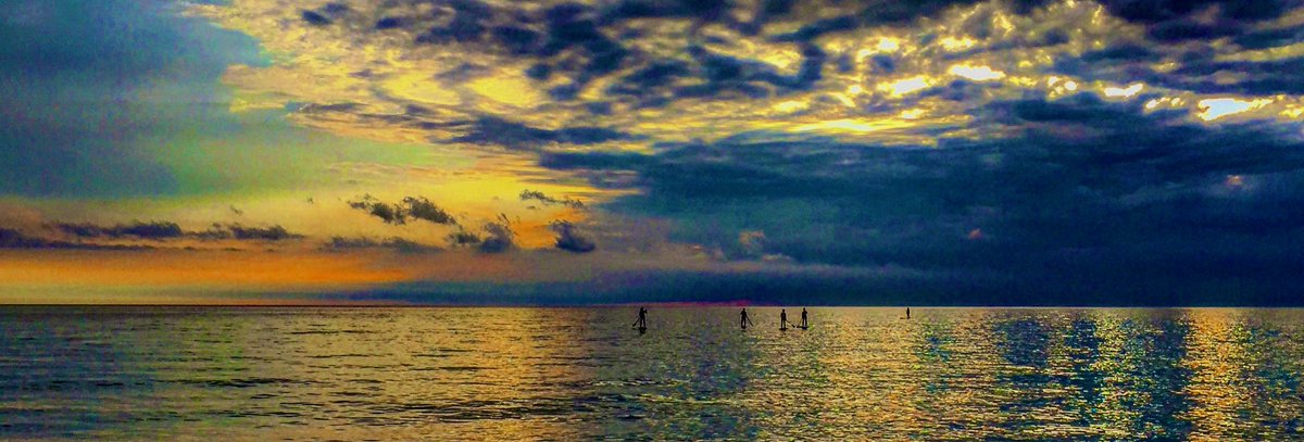 MitchandMarcy's tweet photo. @PanoPhotos Hey #panoPhotos, #ThemedWeek  Day 7️⃣ is one we couldn’t miss; #Coastal magic happens everyday along the #LakeMichigan shore: Sending a #panoramic kiss!
🌊📸 #mitchandmarcyphotos
 
#PureMichigan #SleepingBearNationalLakeshore #paddleboarding #GreatLakes https://t.co/cYYVvYRO99