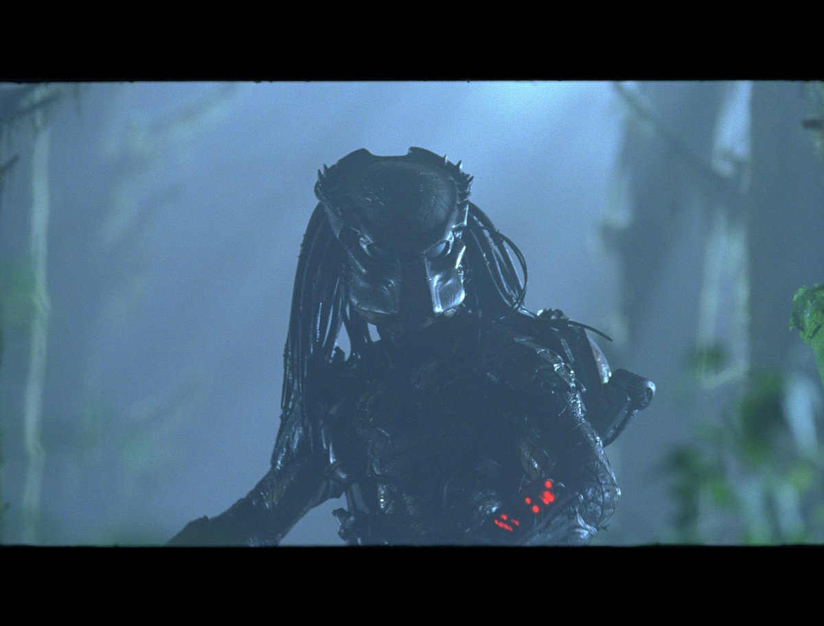 LiamODin's tweet photo. Found a disc of .CIN files of Aliens Vs. Predator: Requiem reference images - sent to superfan @ODSTSpartan and here they are. This is a lot closer to how the film should have looked. https://t.co/TLDg3umLTH