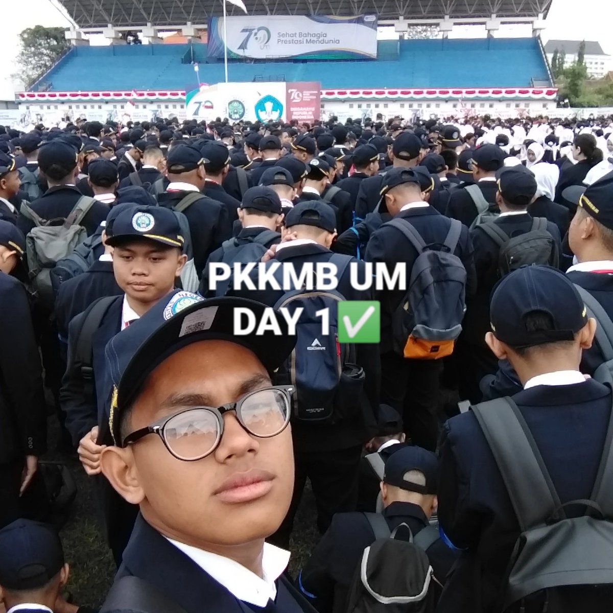 rillcoyy's tweet photo. @pkkmbum.official
@bemum_official

#Day1PKKMBUM2024
#PKKMBUM2024
#MabaUM2024
#SinergiKreasi
#BEMUM2024
#UMtheOnlyOne
#SahabatMahasiswa
#LaskarDewantaraMuda
#universitasnegerimalang
#NareswaraDrestantaArutala
#sabitah https://t.co/w4KUvtX9wT