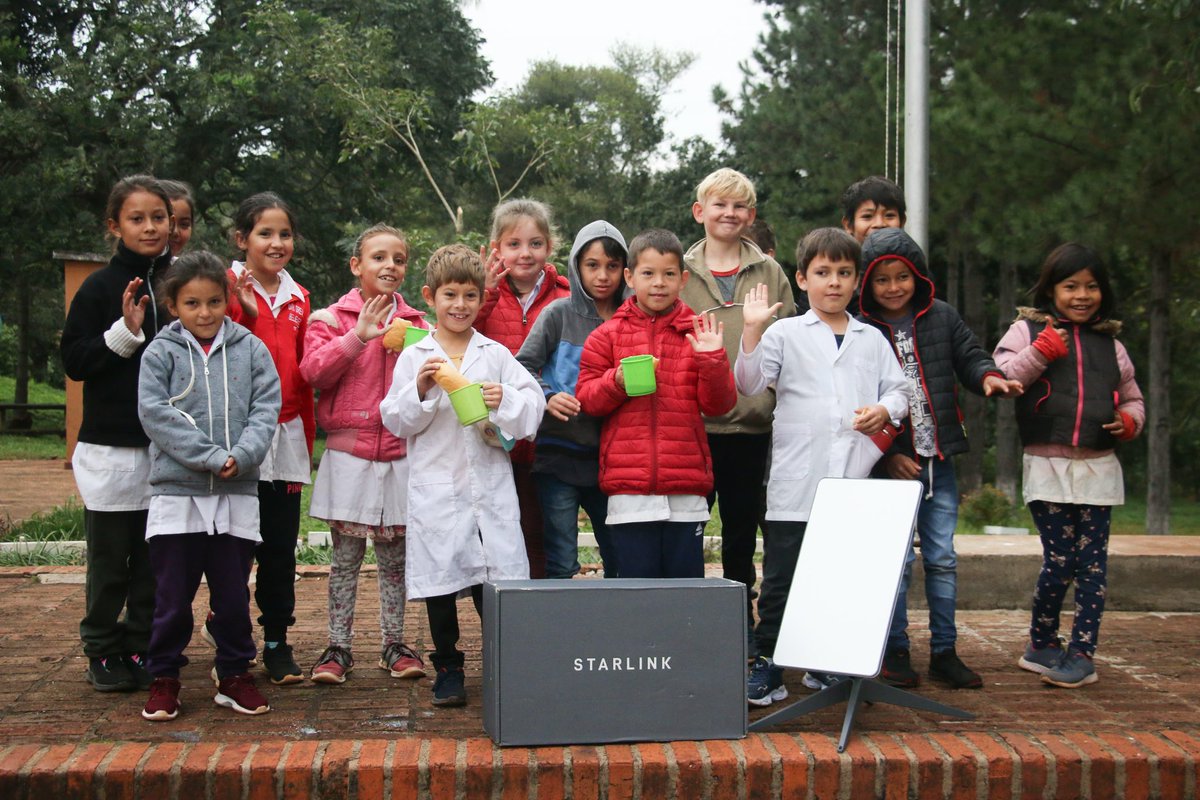 paulafrancook's tweet photo. Que los niños y niñas puedan soñar en grande e imaginar un futuro próspero, es para lo que trabajamos día a día. Feliz día a las infancias misioneras❤️ #DiaDeLasInfancias https://t.co/geQAncX00x