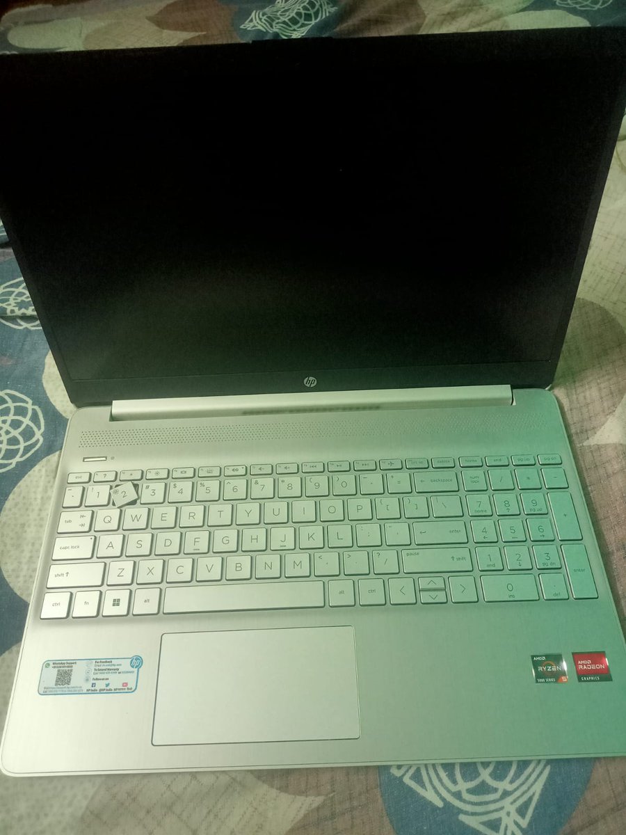 Myadav7309Yadav's tweet photo. @amazonIN your team is doing fraud with a student and harrassing her with wrong follow ups. First a broken item was recieved, after returning refund hasn't received. After complaining they are saying the returned product was wrong,which was checked by the person who picked it up https://t.co/tk0K7DAuJ3