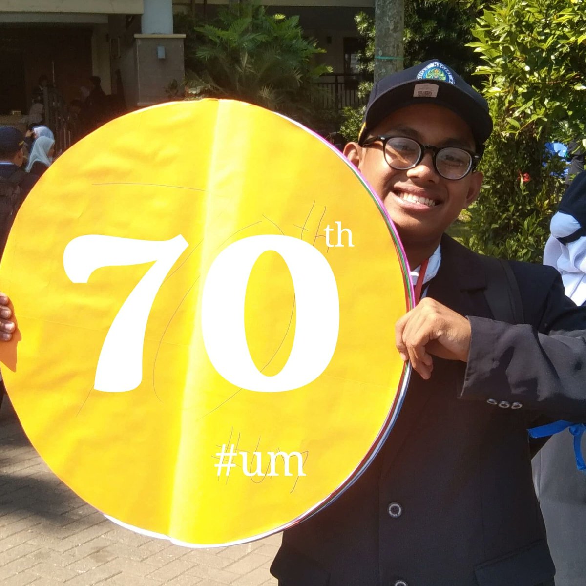 rillcoyy's tweet photo. hbd yuem

@pkkmbum.official
@bemum_official

#Day1PKKMBUM2024
#PKKMBUM2024
#MabaUM2024
#SinergiKreasi
#BEMUM2024
#UMtheOnlyOne
#SahabatMahasiswa
#LaskarDewantaraMuda
#universitasnegerimalang
#NareswaraDrestantaArutala
#Sabitah https://t.co/slFze1uEJQ