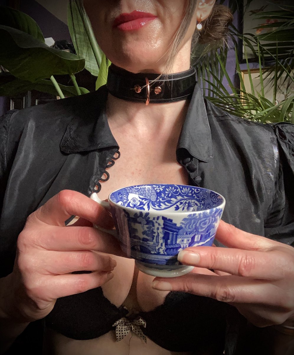 JusticePunishes's tweet photo. Sundays are for tea ceremonies and human furniture. A day of relaxation … for one of us. 💙🫖
#HumanFurniture
#BDSM #MasterSlave #TotalPowerExchange #TPE #SissyMaid https://t.co/wxhf6HDICp