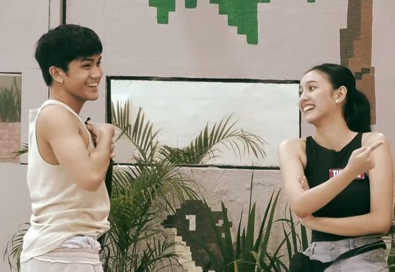 theresethings's tweet photo. happiness looks good on them 

JARRESE CoupleEarrings https://t.co/Bp5BwlnRoQ