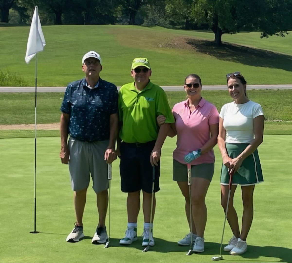 Red Devils Golf tweet media