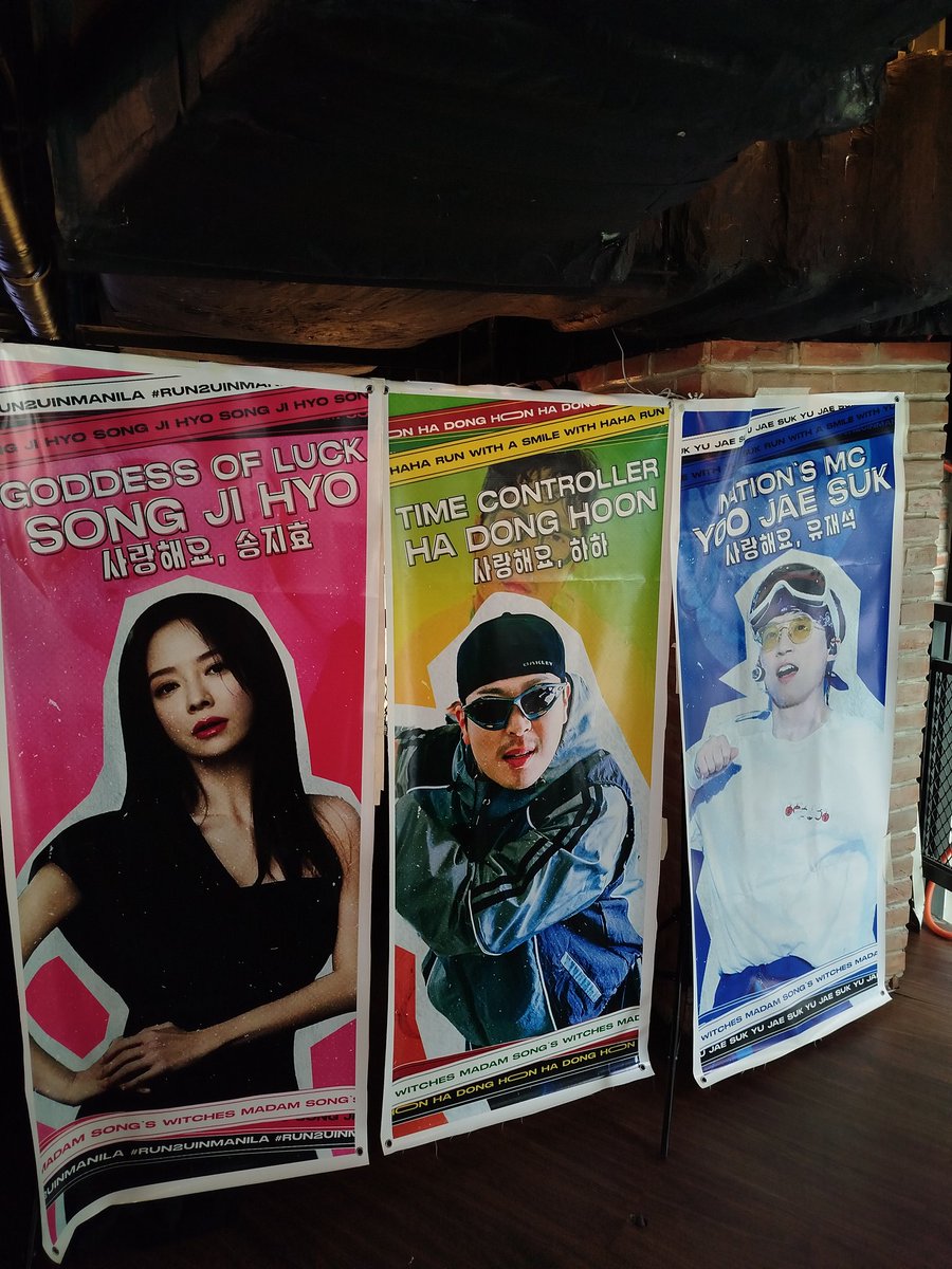 wifeofdekuuu's tweet photo. saktong sakto ang episodee for tonight hahaha SONGHAYO ftw!! First CSE thank youuu pooo @HaroroPHTwt @my_mongjihyo @nyxtical7 @donna_louiseee @lksgirin_ !! (Ang gwapo ni LKS sa grad pic shett!!!) 💙🥳✨

#RunWithASmileWithSongHaYoo https://t.co/CA00zUxYCf