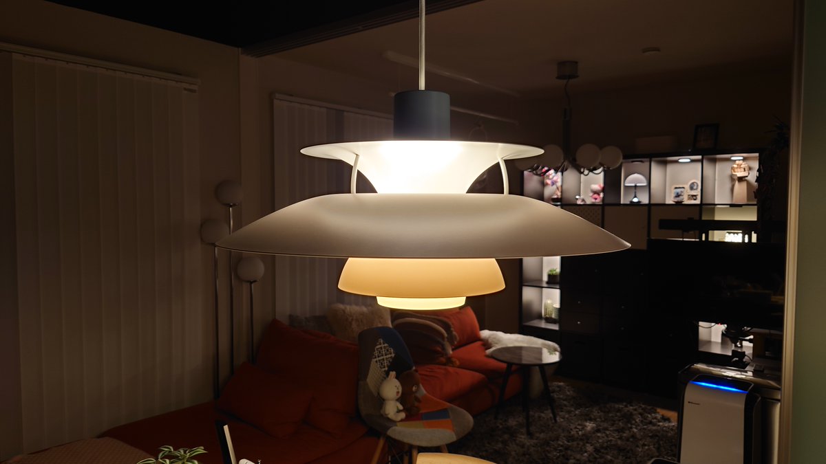 PG_Biz_Online's tweet image. PH5が暗いっていうお話を聞いたのですが、電球の高さの調整をしていないだけかもしれません。
この程度が明るさの限界ですっていう写真を添付しておきましたので、ご参考までに。
#PH5
#LouisPoulsen
#偽物は暗い