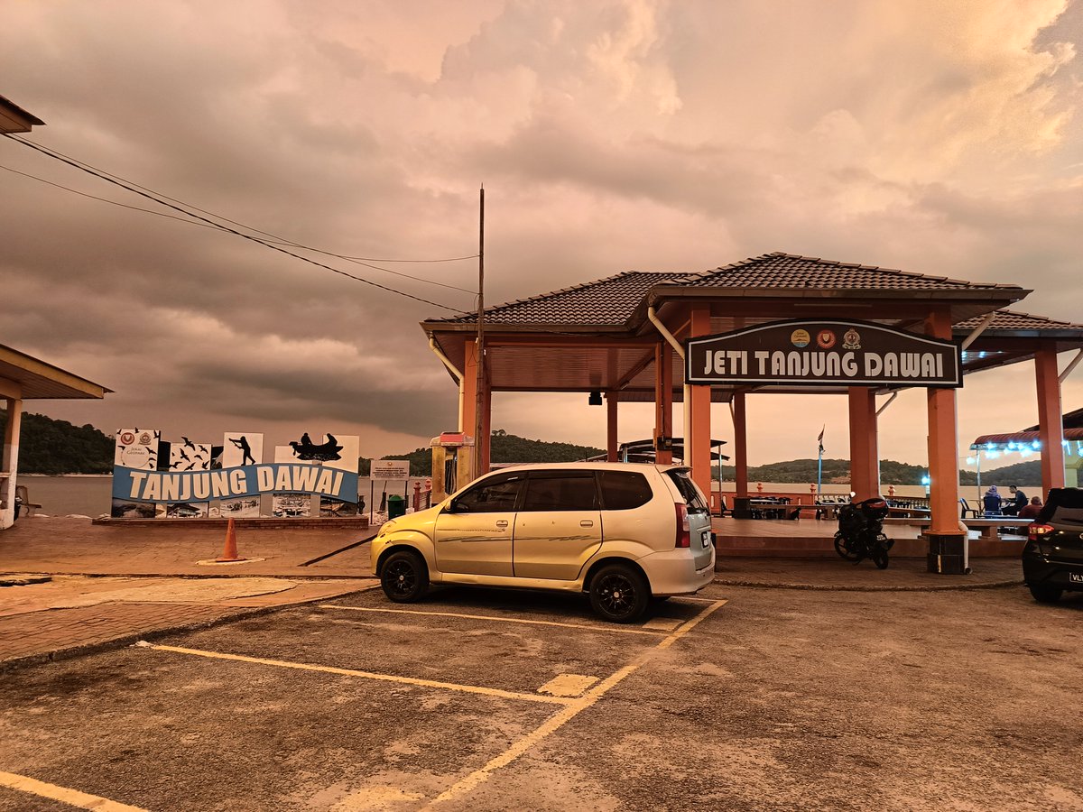 atokvlog's tweet photo. Tanjung Dawai, Kedah is famous for its belacan and dried sea produce #experiencekedah #visitkedah2025 #kedahkuindah https://t.co/3K8fwLZz1I