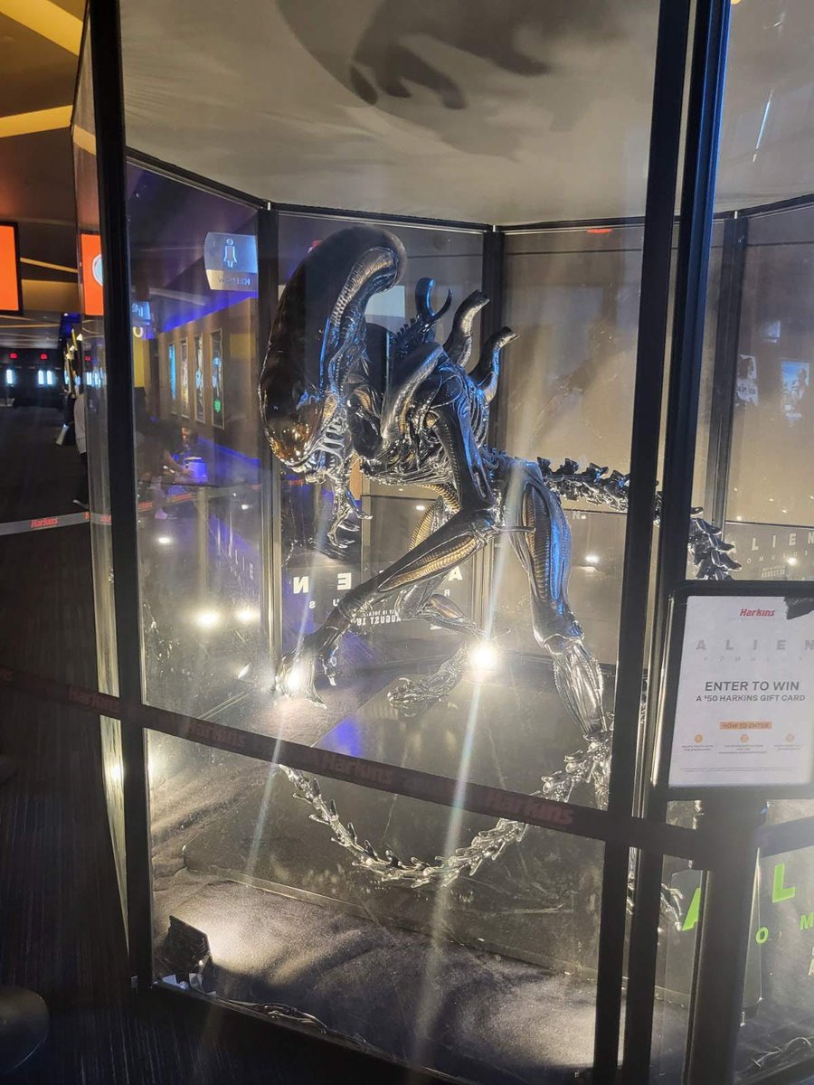 Reel_Sharks's tweet image. #AlienRomulus was a fresh, scary, and complicated new addition to the #AlienFranchise. Elements from previous installments left us with more questions than answers, but overall a solid film. Stay tuned for our review on our next episode.