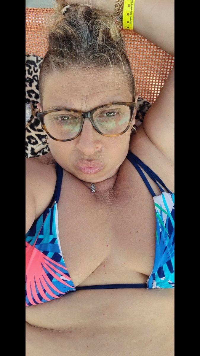 vipponacantautrice🎼🎤🎙️ tweet media