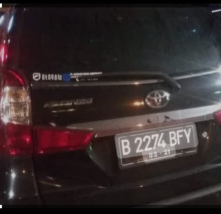 nonamungil's tweet photo. Hati2 kalau beli sepeda listrik di marketplace/ecommerce. Tetangga saya ibu2 barusan kena tipu dan penipu ini bersindikat dengan gocar juga. Tolong viralkan ya, karena uang tetangga saya sdh dibayarkan ke penipu itu supaya barang diantar. Kasihan banget https://t.co/KmOKZV5asJ