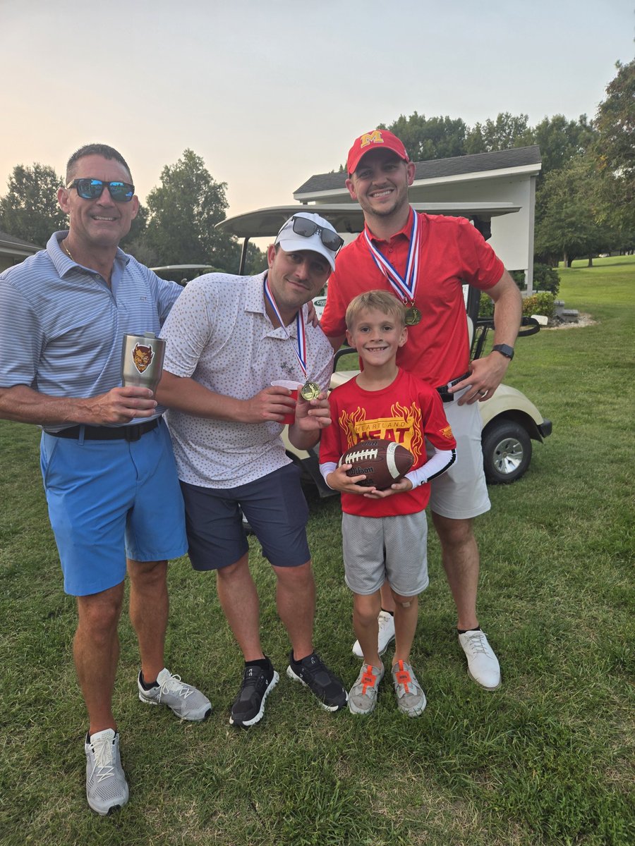 Red Devils Golf tweet media