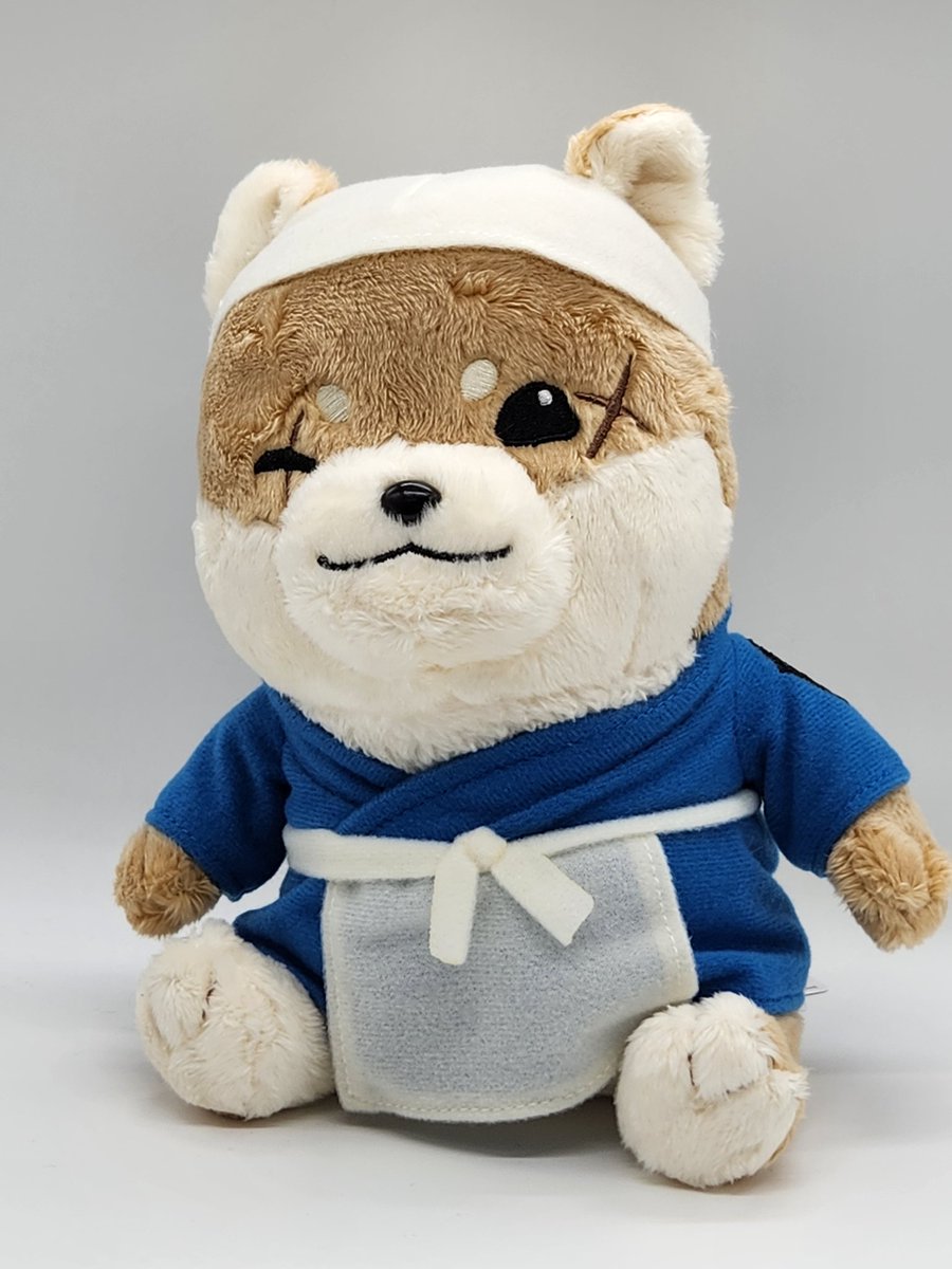 ブルアカの柴大将ぬいぐるみ。かわいくデフォルメされてる。ペロロ様