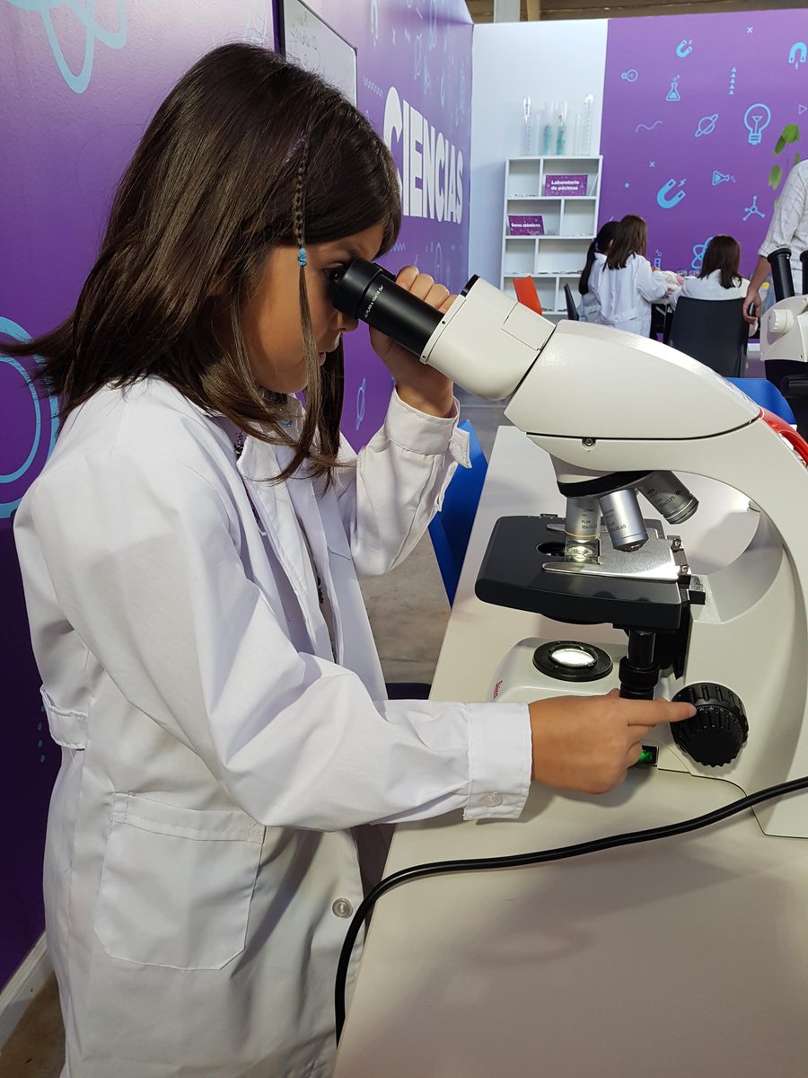 AlertaMisioness's tweet photo. La mejor manera de celebrar la niñez es pensando en su futuro. En Misiones, la conectividad está construyendo caminos hacia un mañana mejor para nuestros chicos y chicas #DíaDeLasInfancias https://t.co/qso3t0Q9B2