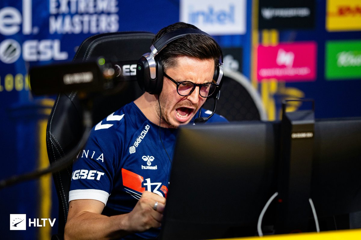 KRL (@krl_stream) on Twitter photo 👕 J'offre un maillot + flocage de son choix à la première personne qui trouve :
Le score du BO5 entre <a href="/TeamVitality/">Team Vitality 🐝</a> et <a href="/natusvincere/">NAVI</a>, ainsi que le rating exact de <a href="/Vitality_apEX/">Dan Madesclaire</a> 🧠
❤️ Like + ♻️ RT + répondre avant 17h45 🕝 👕 J'offre un maillot + flocage de son choix à la première personne qui trouve :
Le score du BO5 entre <a href="/TeamVitality/">Team Vitality 🐝</a> et <a href="/natusvincere/">NAVI</a>, ainsi que le rating exact de <a href="/Vitality_apEX/">Dan Madesclaire</a> 🧠
❤️ Like + ♻️ RT + répondre avant 17h45 🕝