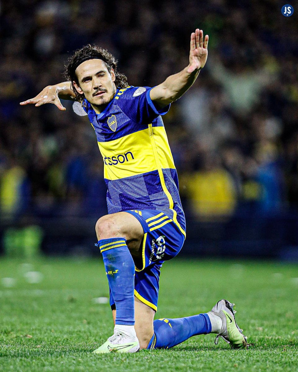 juegosimple__'s tweet photo. 🇺🇾🔙 Se cumple UN AÑO del PRIMER GOL de Edinson Cavani con la camiseta de Boca Juniors, motivo más que suficiente para recordar TODOS SUS GRITOS con el Xeneize.

[ABRO HILO] 🪡 https://t.co/7GoRJgKCrn