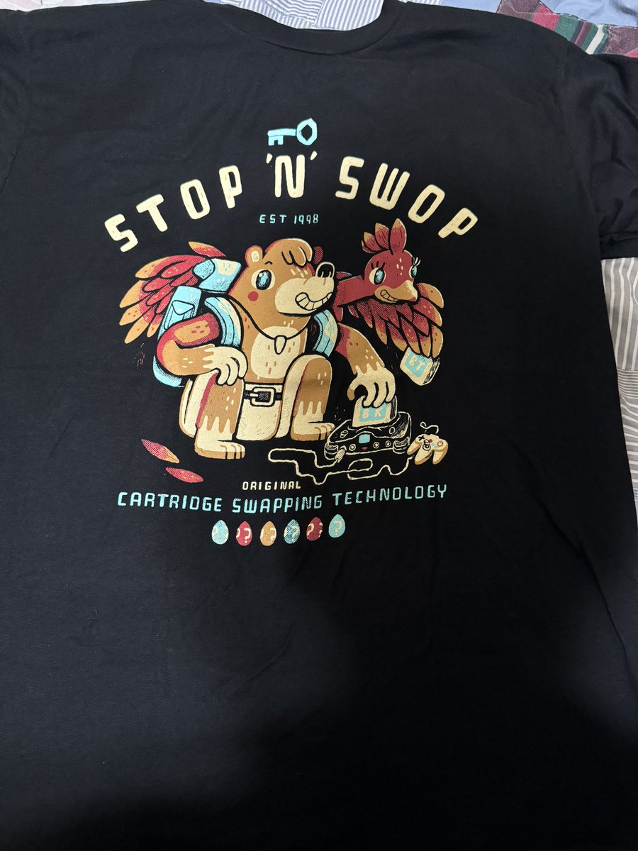 RareFanDaBase's tweet image. I just HAD to have this #BanjoKazooie t-shirt! Bring back some memories @Paul_Mach1 @InTimsWorld?!