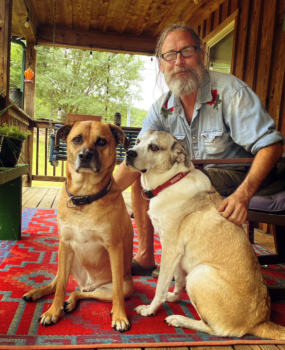 JMcNutty23's tweet photo. Post-walk coffee and scratches with these Mutts. #MutantFam #MutantDogs #AdoptDontShop https://t.co/S5AGfl9fPf