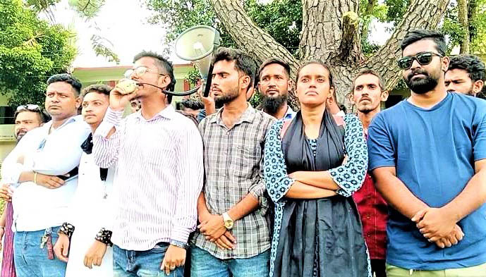 কালিহাতীর শাজাহান সিরাজ কলেজে গোল্ডকাপ টুর্নামেণ্ট বাতিলের দাবি