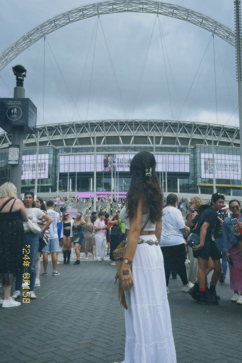 saraaoliv's tweet photo. got to experience 18 years of music 1 era at a time for the last time at wembley stadium 🫶🏻 @taylorswift13 @taylornation13 

london n4 &amp; n6 #LondonTSTheErasTour https://t.co/rD3JfaOBwT