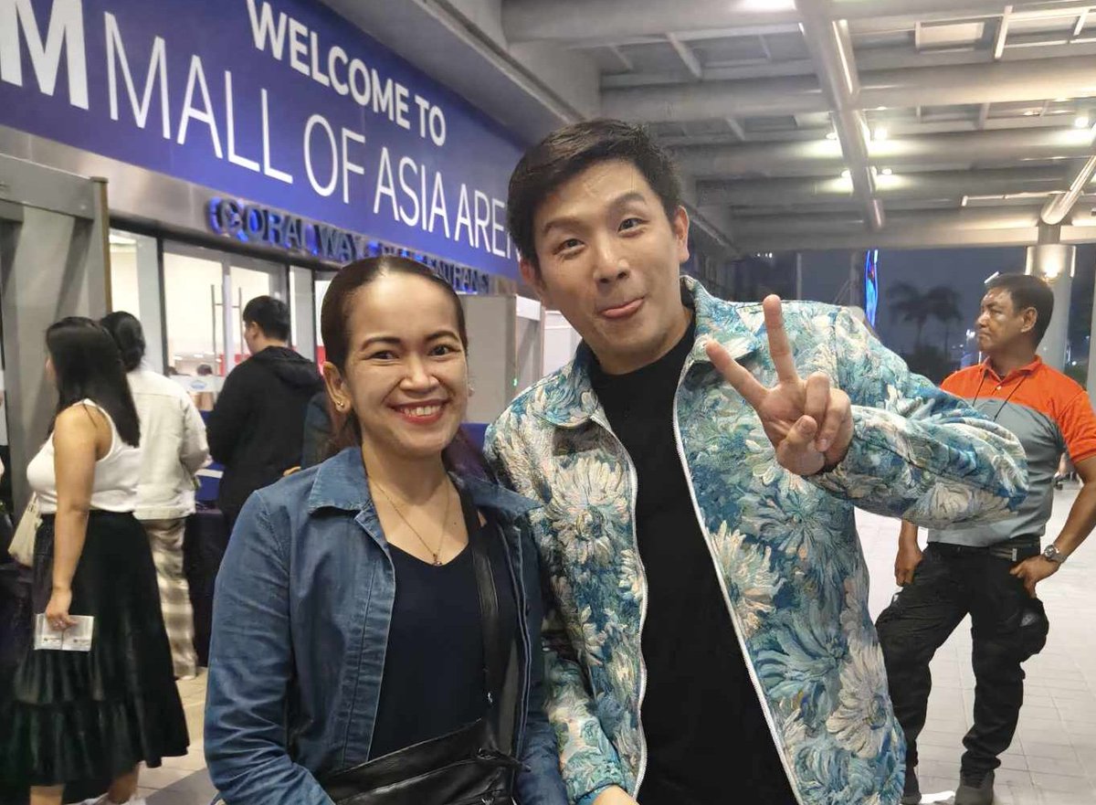 RuthieRoots19's tweet photo. Finally,may picture na ako sa first bias ko.
Labyu,@jerrycuamd.
Happy Tocua.🥰

#WatsonsPlaylist #WatsonsFeelGreatConcert
#WatsonsPPopPowerConcert
#PPopPowerConcert https://t.co/vfipSM2mXD