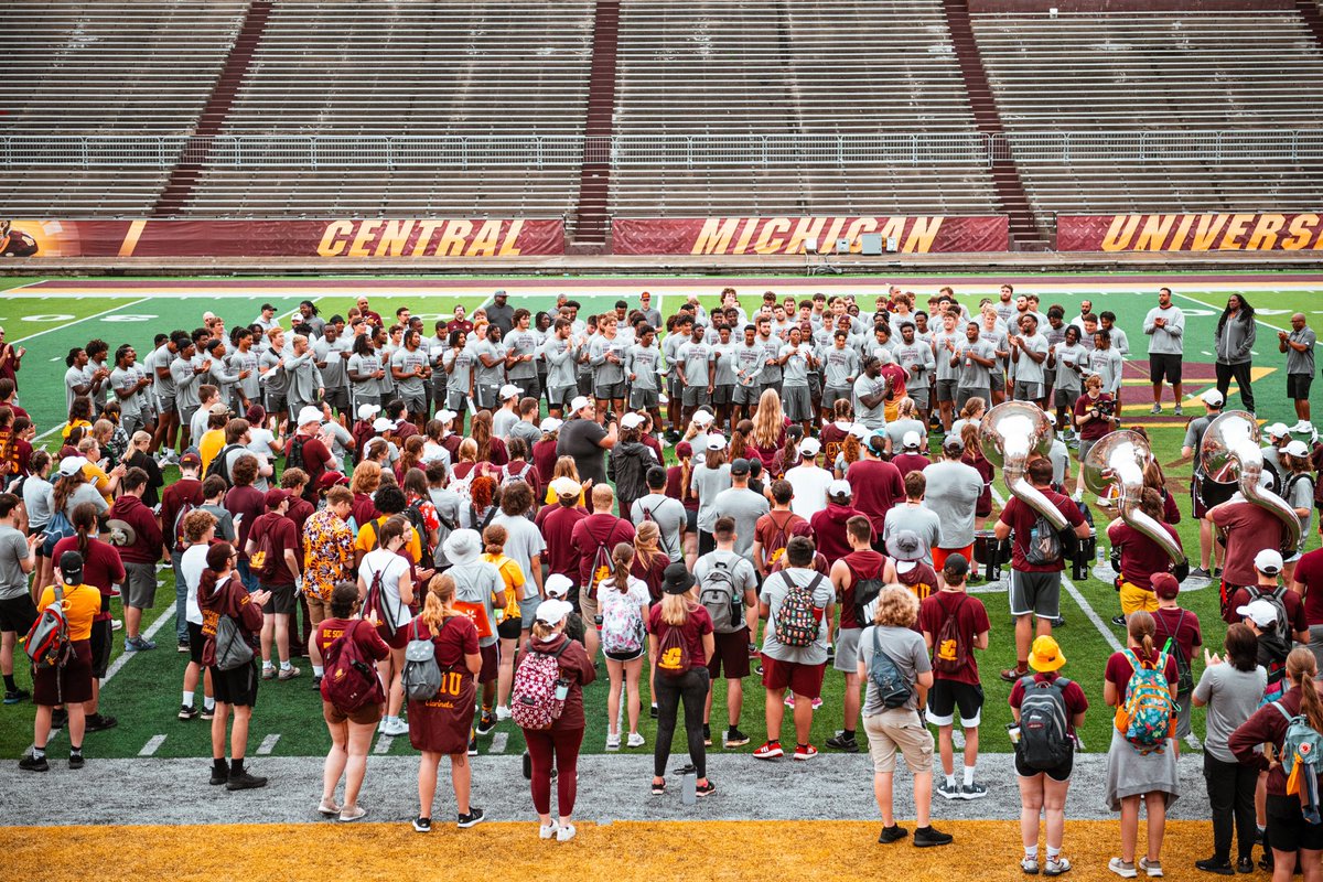 CMU_Football's tweet photo. Safe to say we had some fun this morning with our very own Chippewa Marching Band! 🎺

#FireUpChips🔥⬆️🏈 | #PTS https://t.co/bPy0lLi8Bz