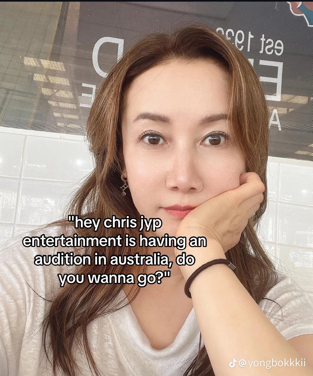 Emerald21_'s tweet photo. the way i got chillls 😭😭😭😭😭😭😭😭😭😭😭😭😭😭😭😭😭😭😭😭 https://t.co/RlkyLqsmq0
