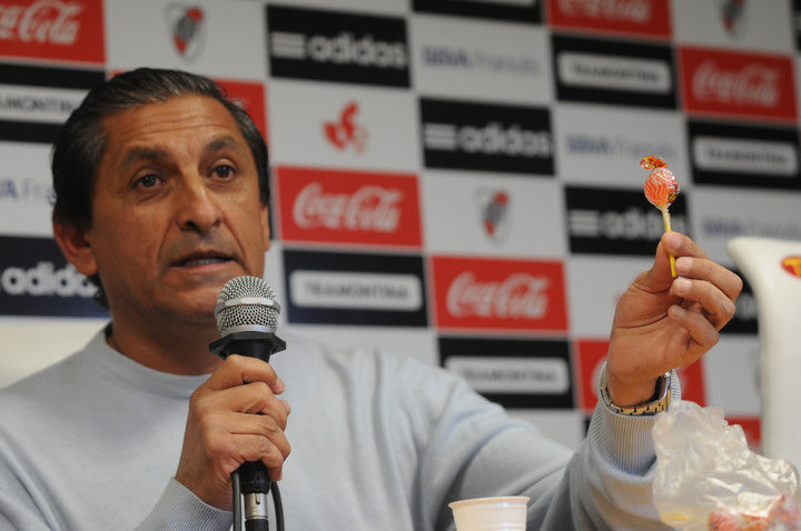 Para los pibes de Boca, de parte de Ramon