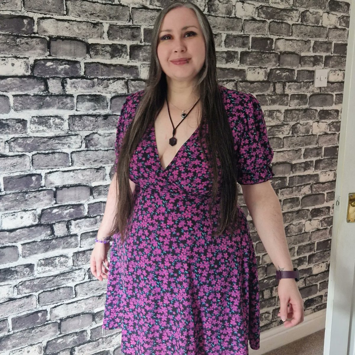 VixieS286's tweet photo. My birthday today, I can now fit into one of my favourite dresses again 😍

#Birthday #Birthdaygirl #Purple #weightlossjourney #sundayvibes https://t.co/gMJKbghuqL