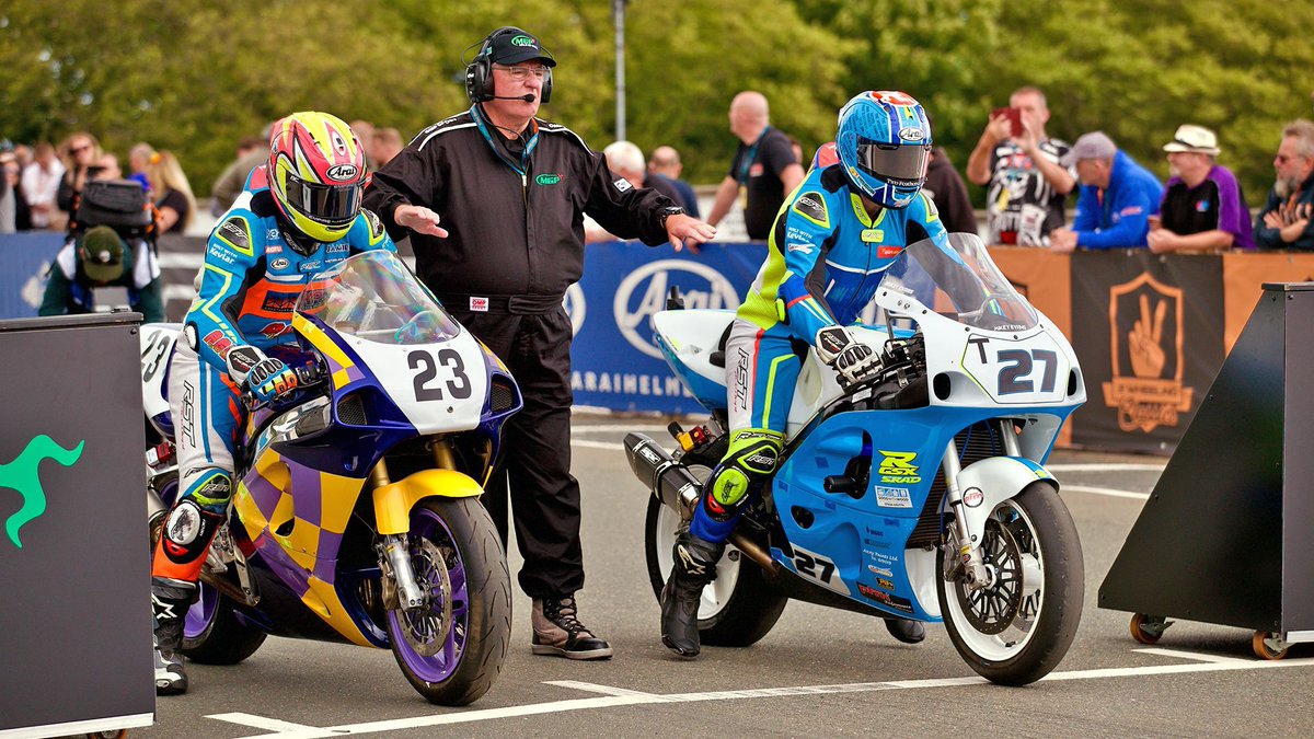 ManxGrandPrix's tweet photo. The Classic Superbike startline was a cacophony of sounds and smells 🙌

#MGP24 #ManxGrandPrix #ClassicBikes https://t.co/xfYVtEQqdi