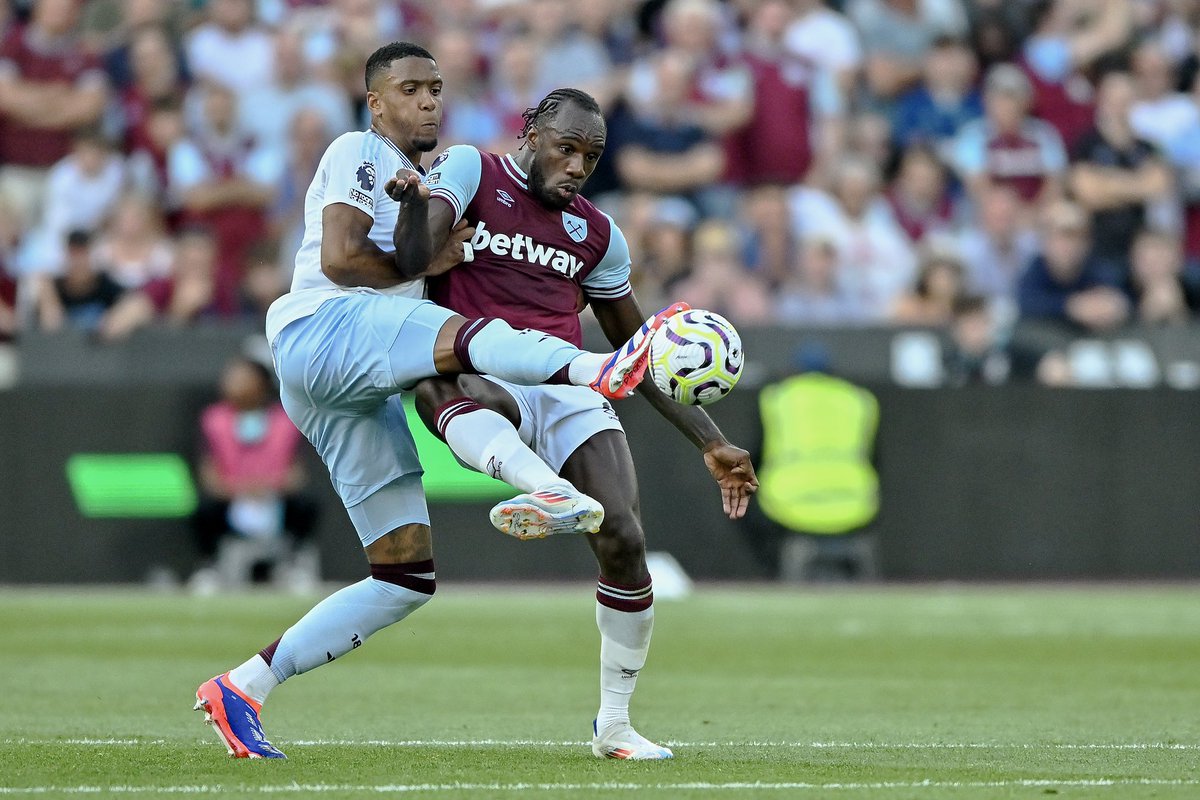 johntownley11's tweet image. Ezri Konsa and Pau Torres both won 100% of their duels in Aston Villa's win at West Ham.

#AVFC