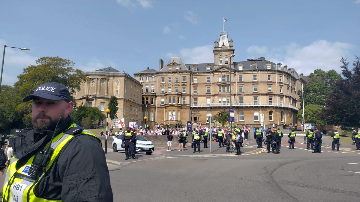 Missluck_13's tweet photo. Amazing turnout (for #BCP ) at the peaceful anti-racist demonstration against a rather rightwing set of #British "concerned citizens", who cover in St Georg #England flags and deny #refugees #asylum rights on British grounds. Thanks also to @UCUBu for having called to come! https://t.co/1eXiTcwCgc
