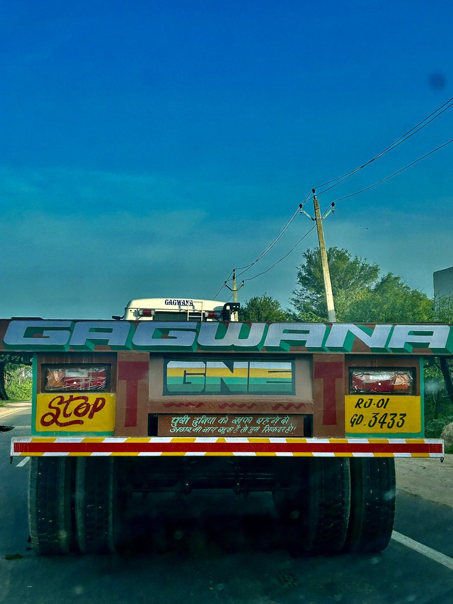 jmsvj3's tweet photo. दो लाइन मै पूर�� जिंदगी की हकीकत बयां कर दी भाई ने #bishnoi   #samrathal #trucklife #driver #quats #jmsvj #vipkuchera https://t.co/ppUDzOhzeh