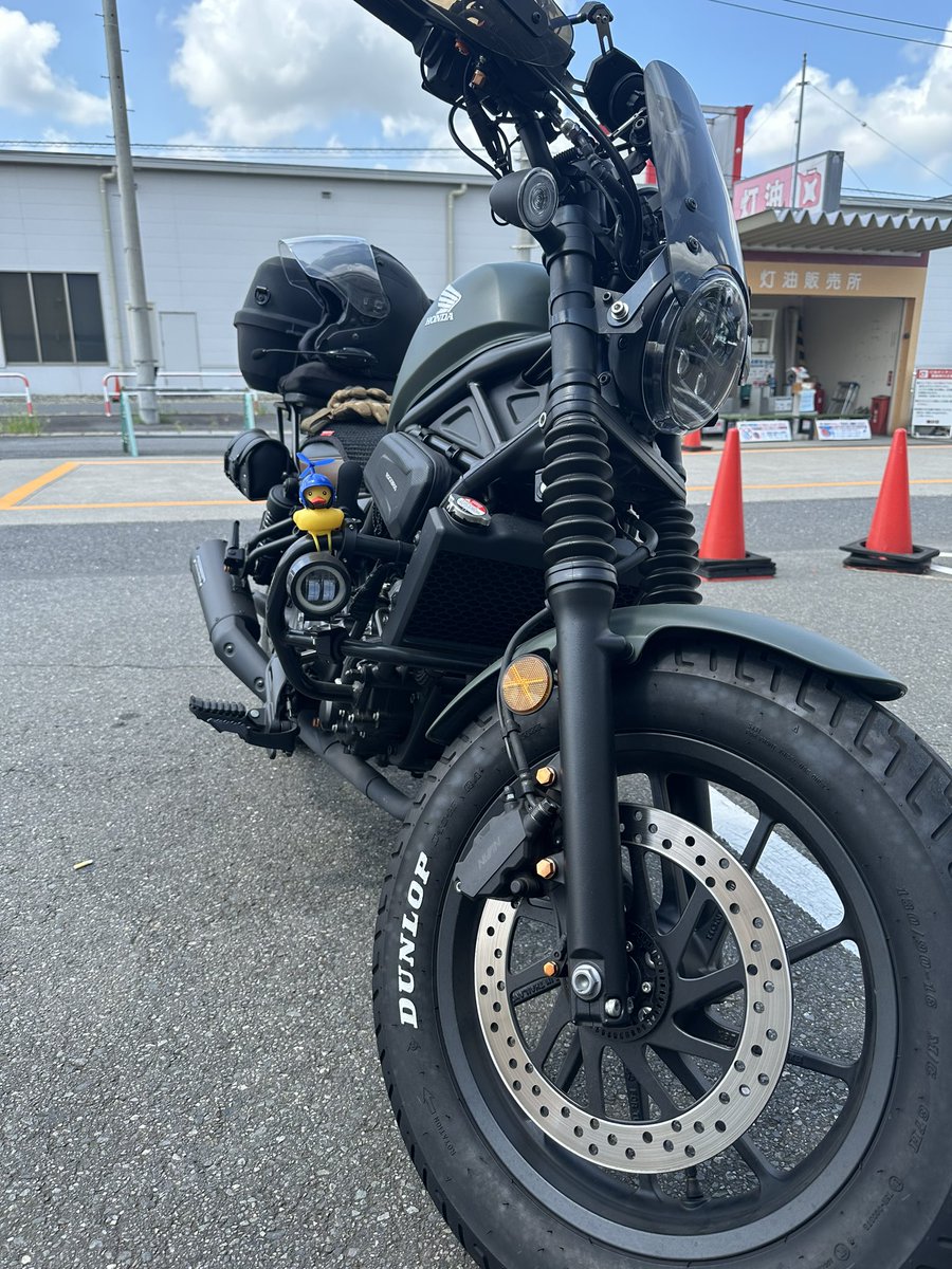 tamuu2345's tweet photo. 更新忘れてた💦1つ歳増えたので更新！
名前：たむ
性別：🚹
年齢：44
住み：茨城
車種： レブル250
好き：犬2（ラブ&amp;ミックス？保護）、バドミントン、野球（ソフトバンクホークス）

友達募集中😀鷹党友も同時募集中（主にベルド）

#バイク乗りとして自己紹介 
#バイク好きと繋がりたい
#レブル250 https://t.co/8R2r9zvhXj