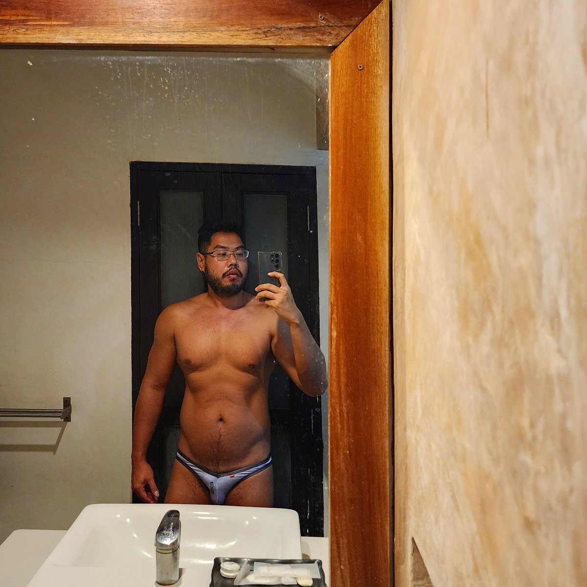 chongchong_kung's tweet photo. Your touch leaves trails of fire on my skin. 🔥❤️ #sundaymotivation @gx3_underwear @gx3_japan #musclehunk #musclebeef #musclebuilding #daddy #beef #hunk #selfiemirror #sexy #bikini #asainmuscle #เกย์รุก #เกย์ #เกย์ #เกย์หมี https://t.co/hIaPwsAWhY