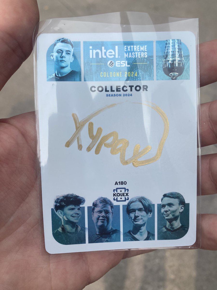 Desinentes97's tweet photo. @KolexGG the only relevant Signature for me. my 🐐
#kolex #iem #centurion https://t.co/Xja5x5ECNX