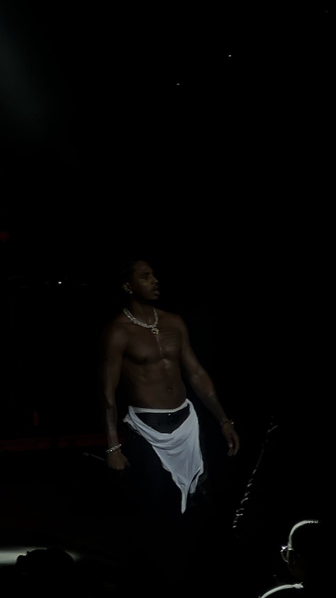 LillysVirginity's tweet photo. I’d let this man do whatever to me for a cough and a pat on the back oooo🤧 https://t.co/iL5RPu5L6u