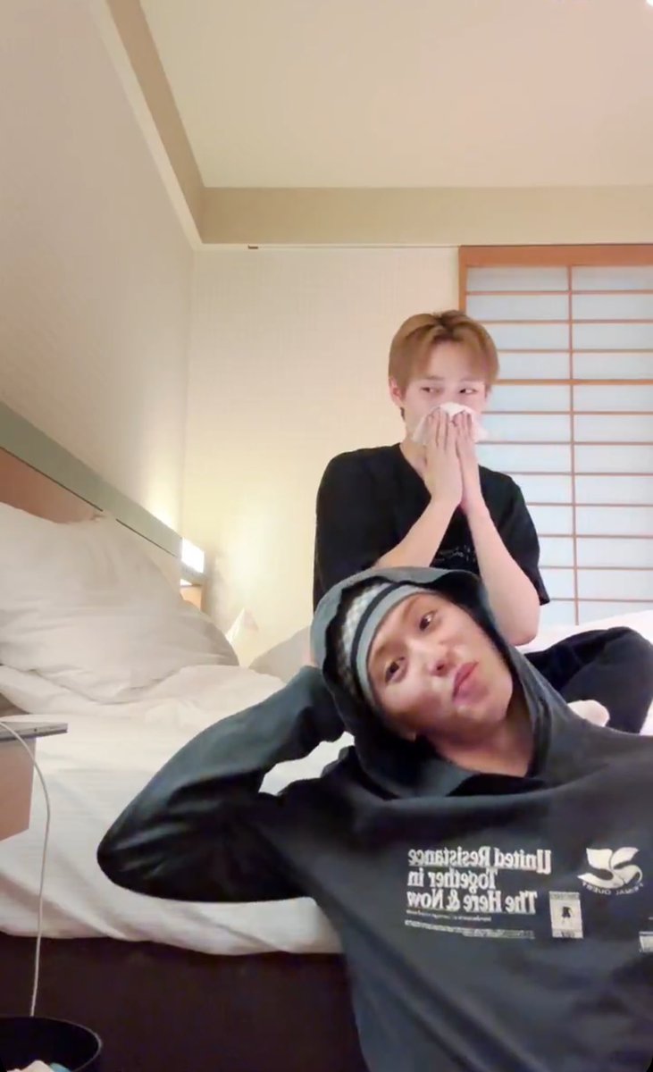 mgklew's tweet photo. 하 ㅅㅂ 왤케웃김 진짜
ㅋㅋㅋㅋㅋㅋㅋㅋㅋㅋㅋㅋㅋ
ㅋㅋㅌㅋㅋㅌㅌㅌㅌㅌㅌ
ㅌㅋㅋㅋㅋㅋㅋㅋㅋㅋㅋㅋㅋㅋ https://t.co/hXjuvQ7OIX