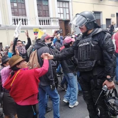 DE LA MANO CON EL PUEBLO 
Ser candidato es un privilegio de enorme  responsabilidad que asumo con humildad y total determinación.
En este momento crucial para el #Ecuador vamos a  luchar FRONTALMENTE contra la delincuencia y el crimen organizado Es hora de poner PUNTO FINAL a la